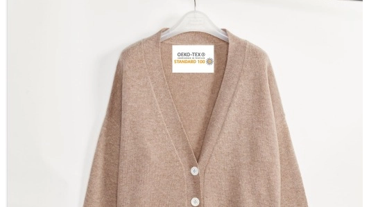 Hướng dẫn tạo kiểu &aacute;o cardigan cơ bản: C&aacute;ch giữ sang trọng v&agrave; ấm &aacute;p trong m&ugrave;a Thu/Đ&ocirc;ng n&agrave;y